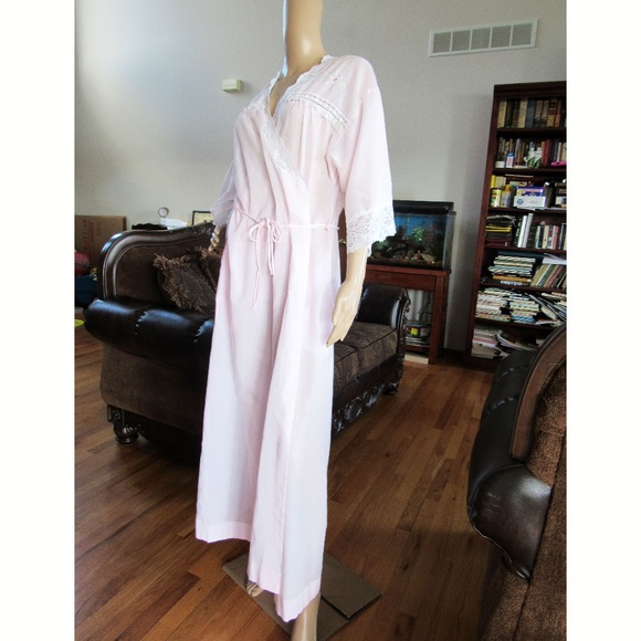 Christian Dior Lingerie Vintage Pink Robe - Picture 2 of 5
